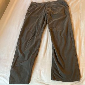 Kuhl 33x32 grey pants